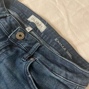 DL1961 Blue Jeggings with Classic Denim Look